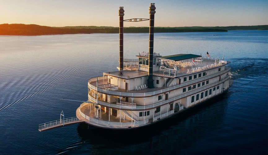 Showboat Branson Belle